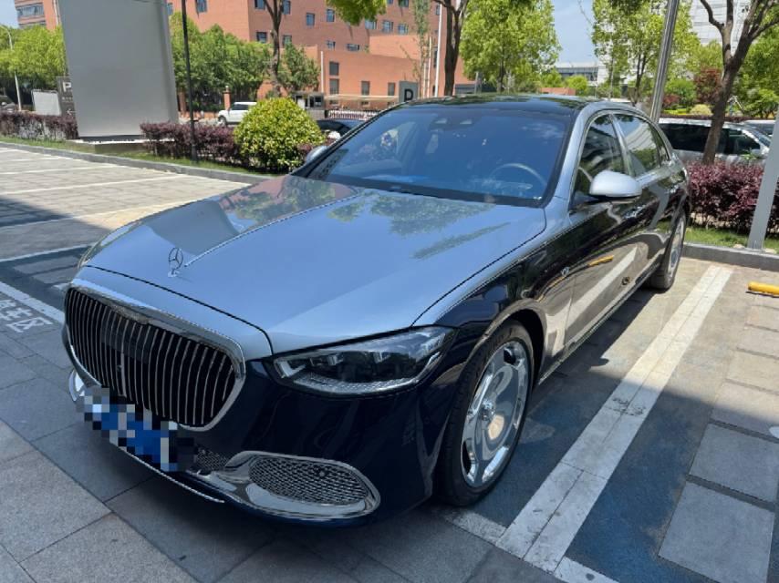 二手奔驰 迈巴赫S级 黑/银双拼/蓝色 S680   4MATIC  中规版