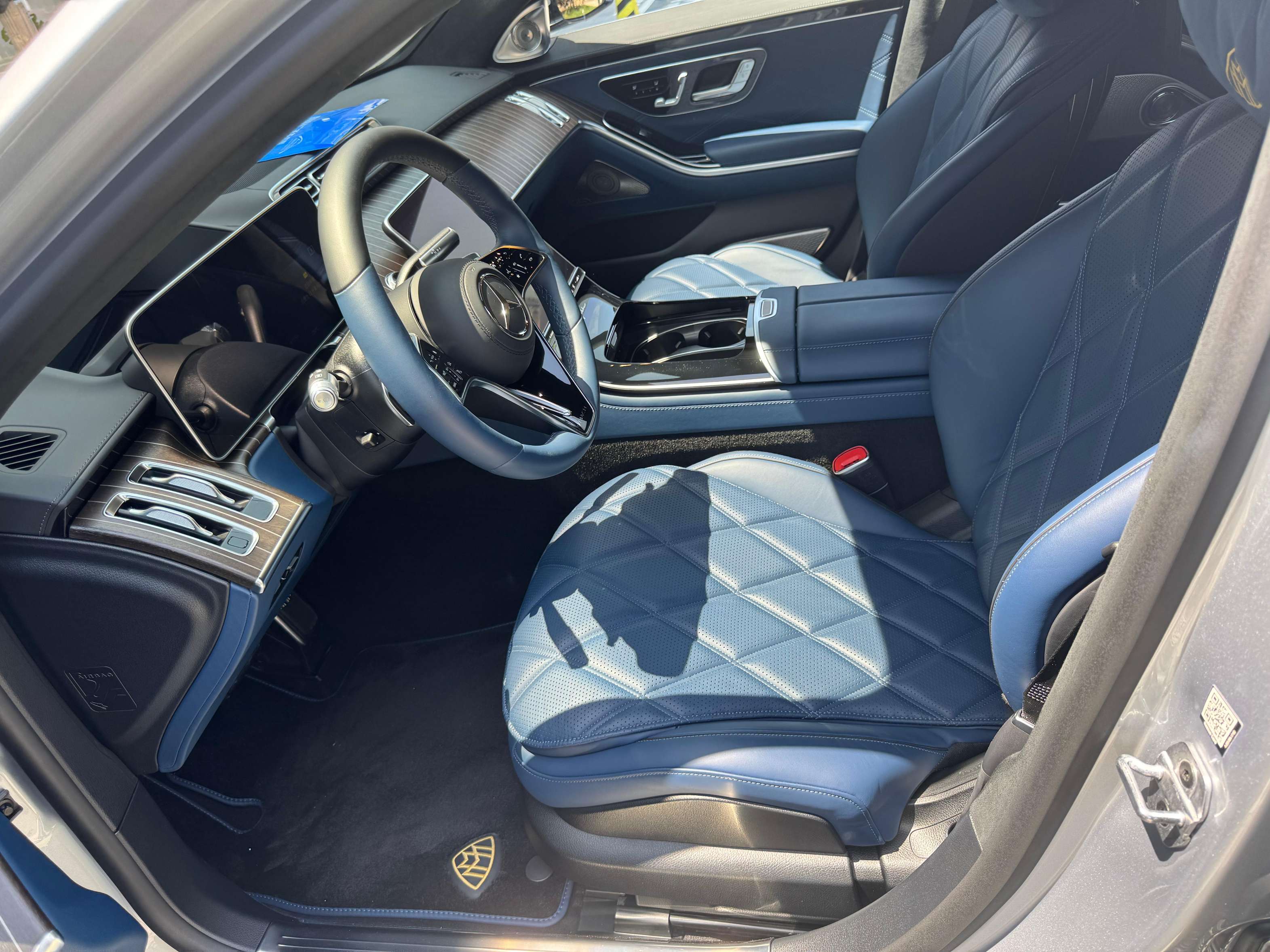 二手奔驰 迈巴赫S级 黑/银双拼/蓝色 S680 4MATIC 中规版