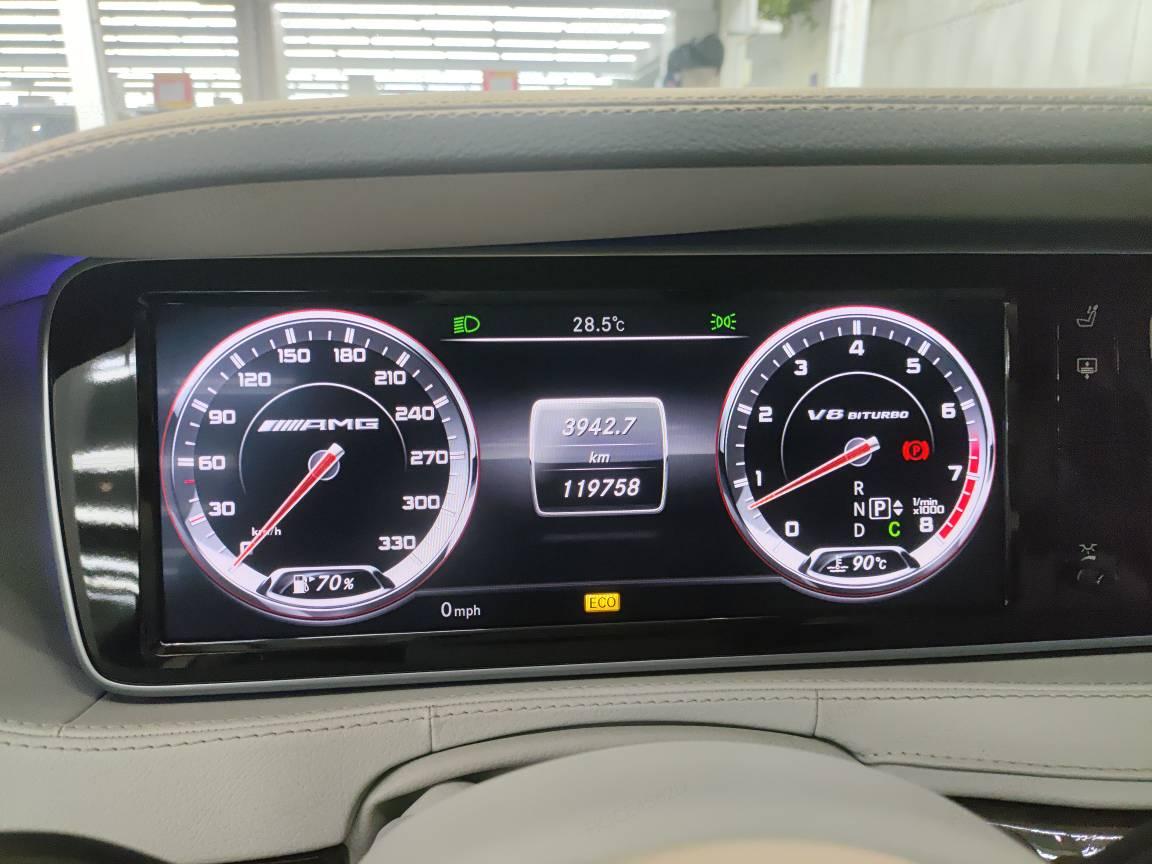 二手奔驰 AMG 黑色/米色 AMG S63L 4MATIC 中规版