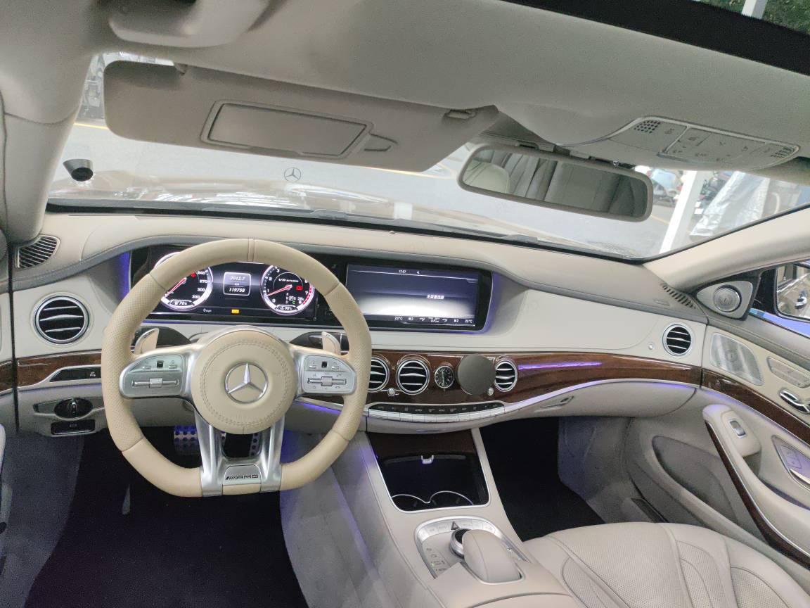 二手奔驰 AMG 黑色/米色 AMG S63L 4MATIC 中规版
