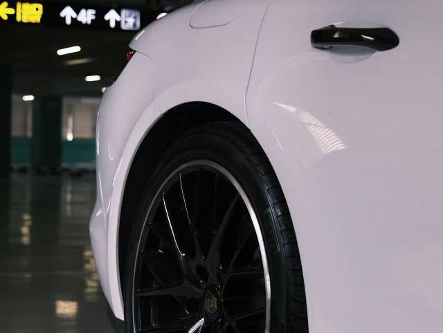 二手保时捷 Panamera 细花白/红色 2022款 Panamera 4 Sport Turismo 2.9T