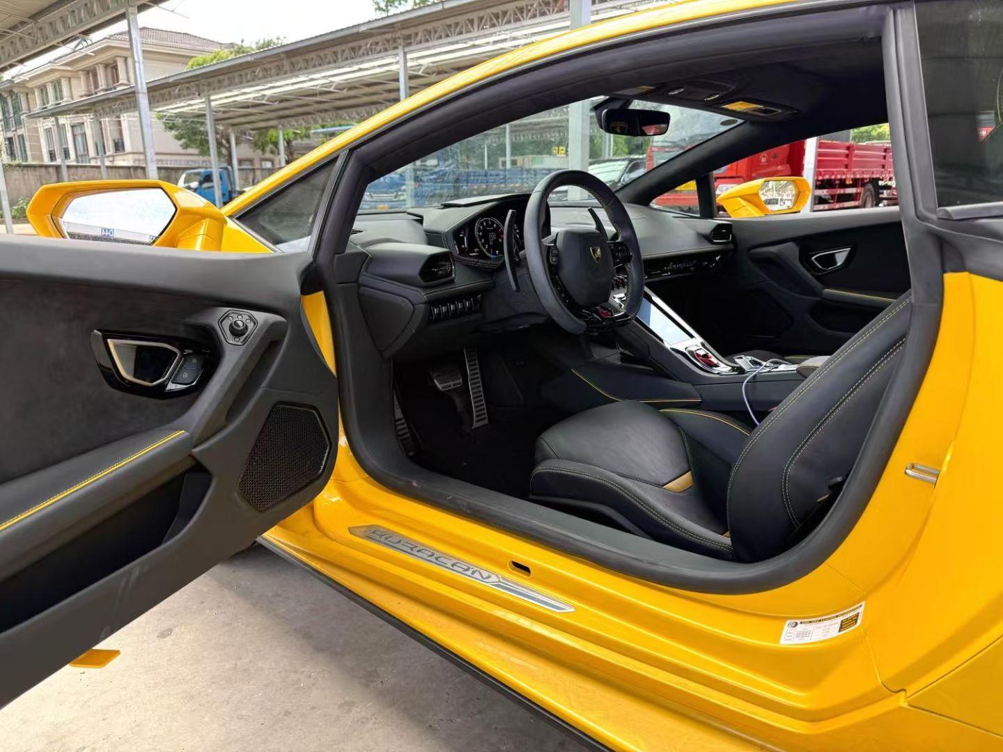 二手兰博基尼 Huracán 黄色/黑色 2020款 Huracán EVO RWD