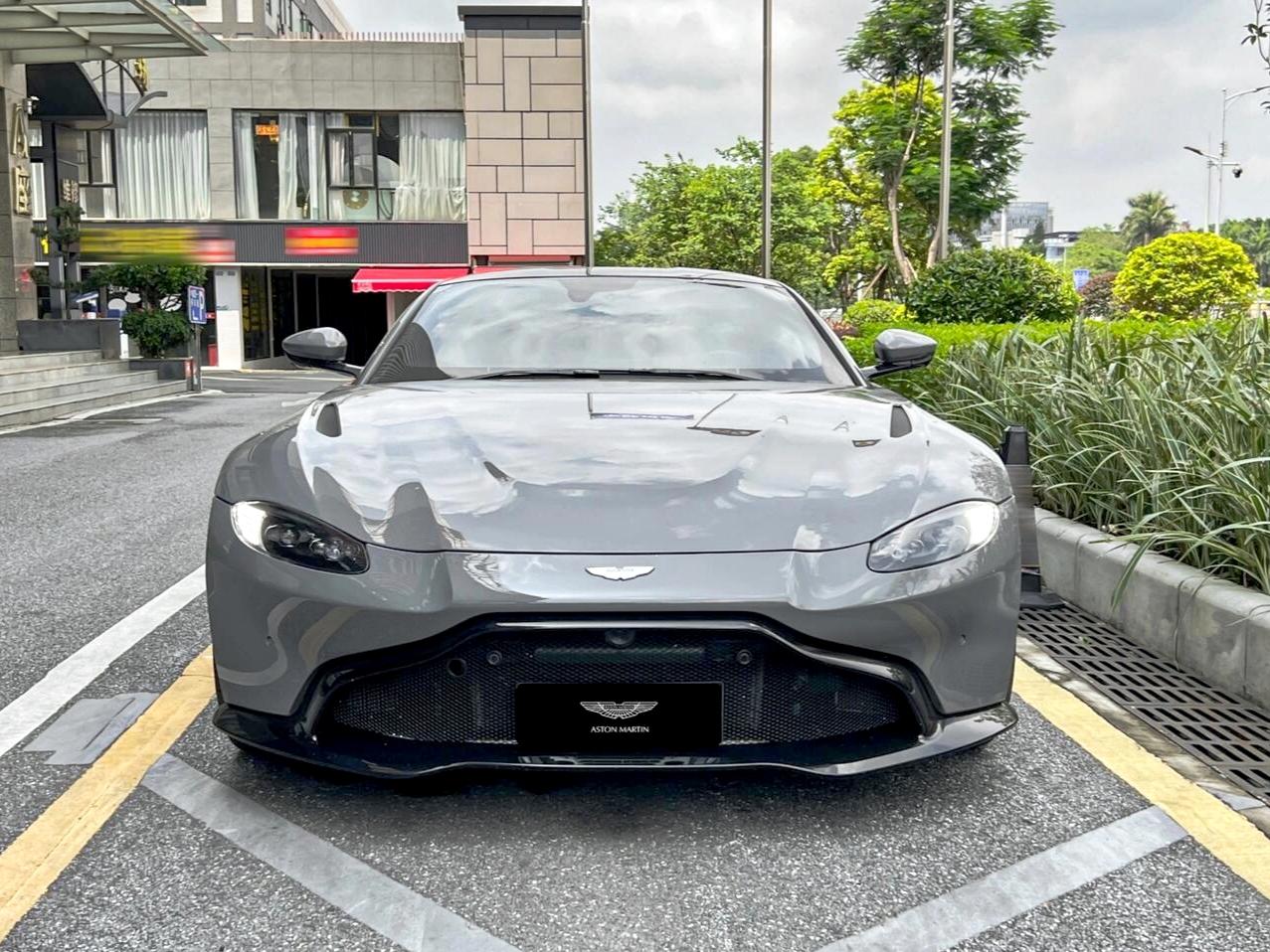 二手阿斯顿·马丁 V8 Vantage 灰色/黑色 2020款 4.0T V8 Coupe