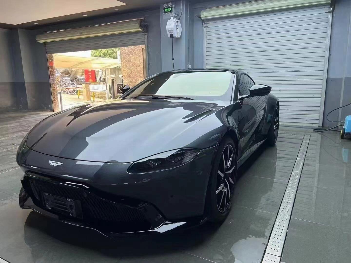 二手阿斯顿·马丁 V8 Vantage 灰色/红色 2020款 4.0T V8 Coupe