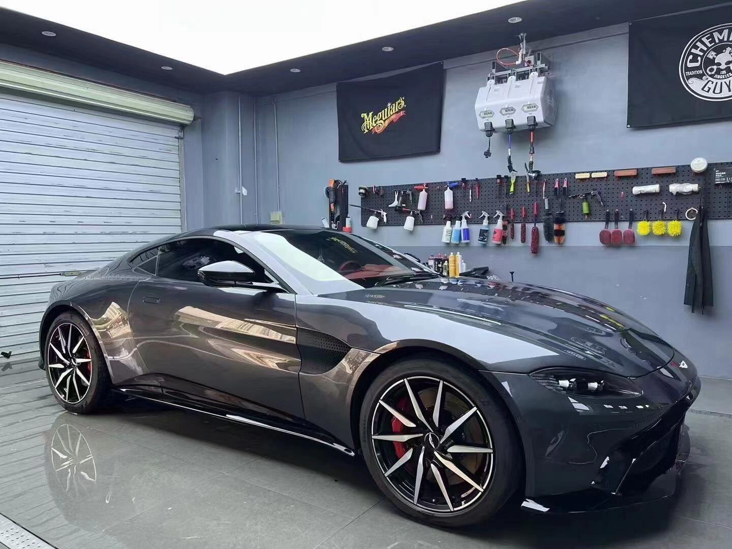 二手阿斯顿·马丁 V8 Vantage 灰色/红色 2020款 4.0T V8 Coupe