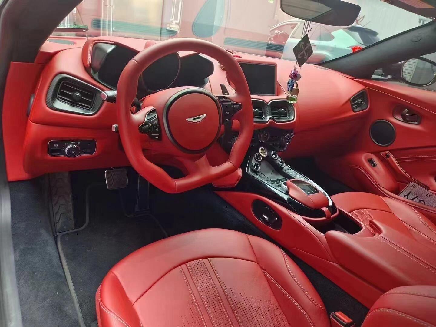 二手阿斯顿·马丁 V8 Vantage 灰色/红色 2020款 4.0T V8 Coupe