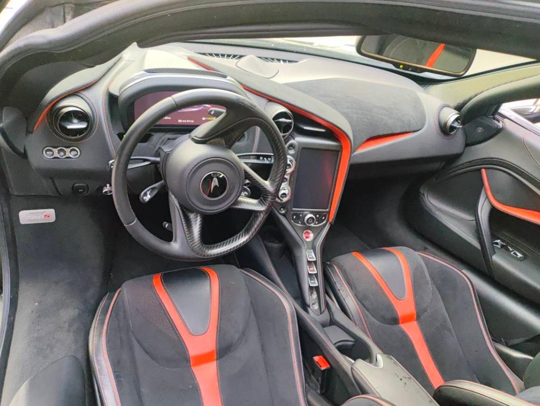二手迈凯伦 720S 白色/黑色 2019款 4.0T Coupe