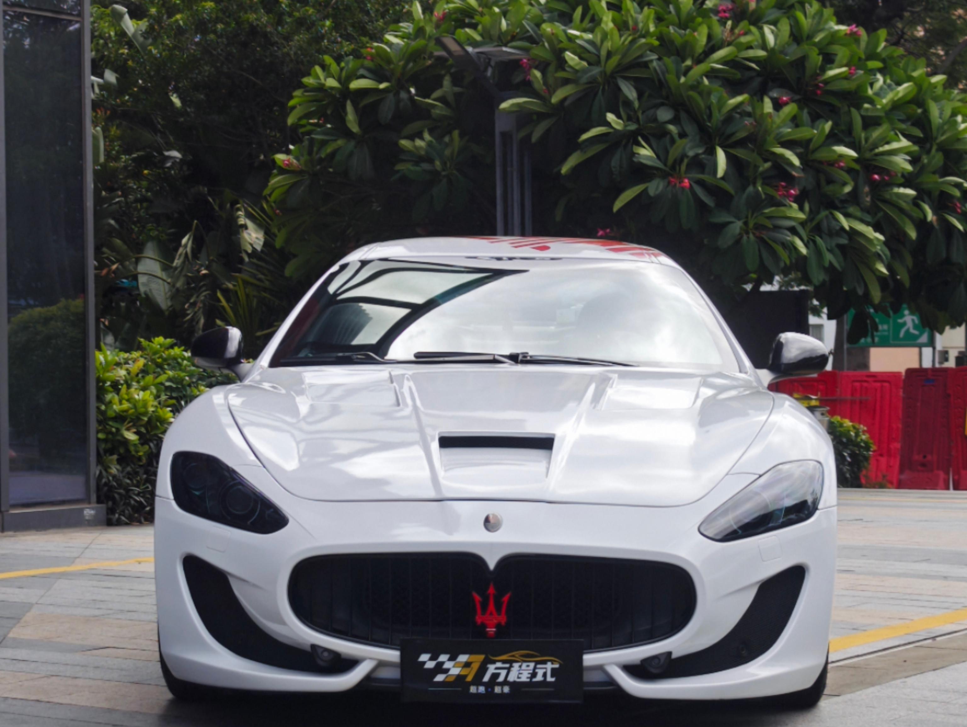 二手玛莎拉蒂 GranTurismo 蓝色/黑色 2013款 4.7L Sport Automatic