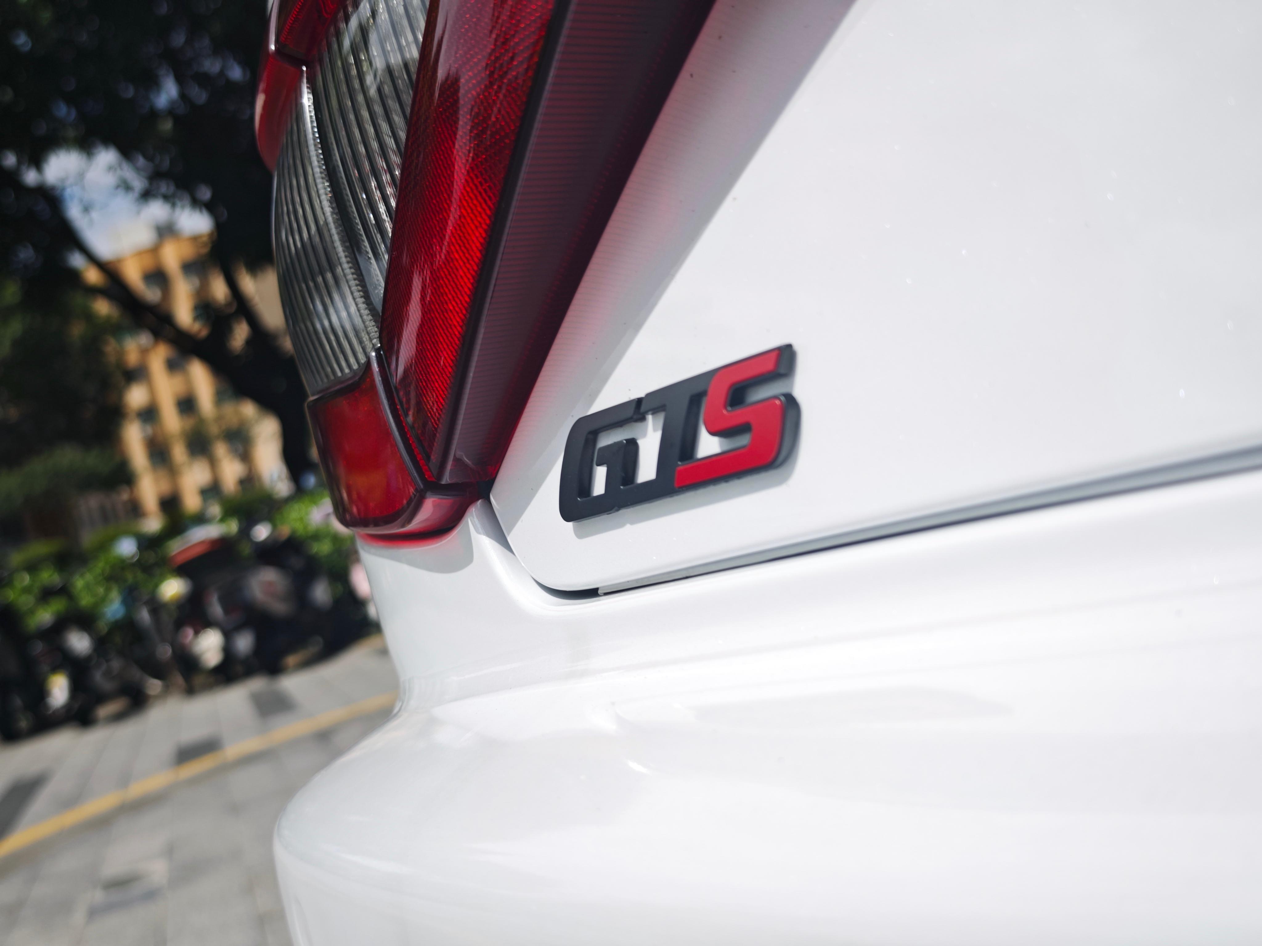 二手玛莎拉蒂 GranTurismo 蓝色/黑色 2013款 4.7L Sport Automatic