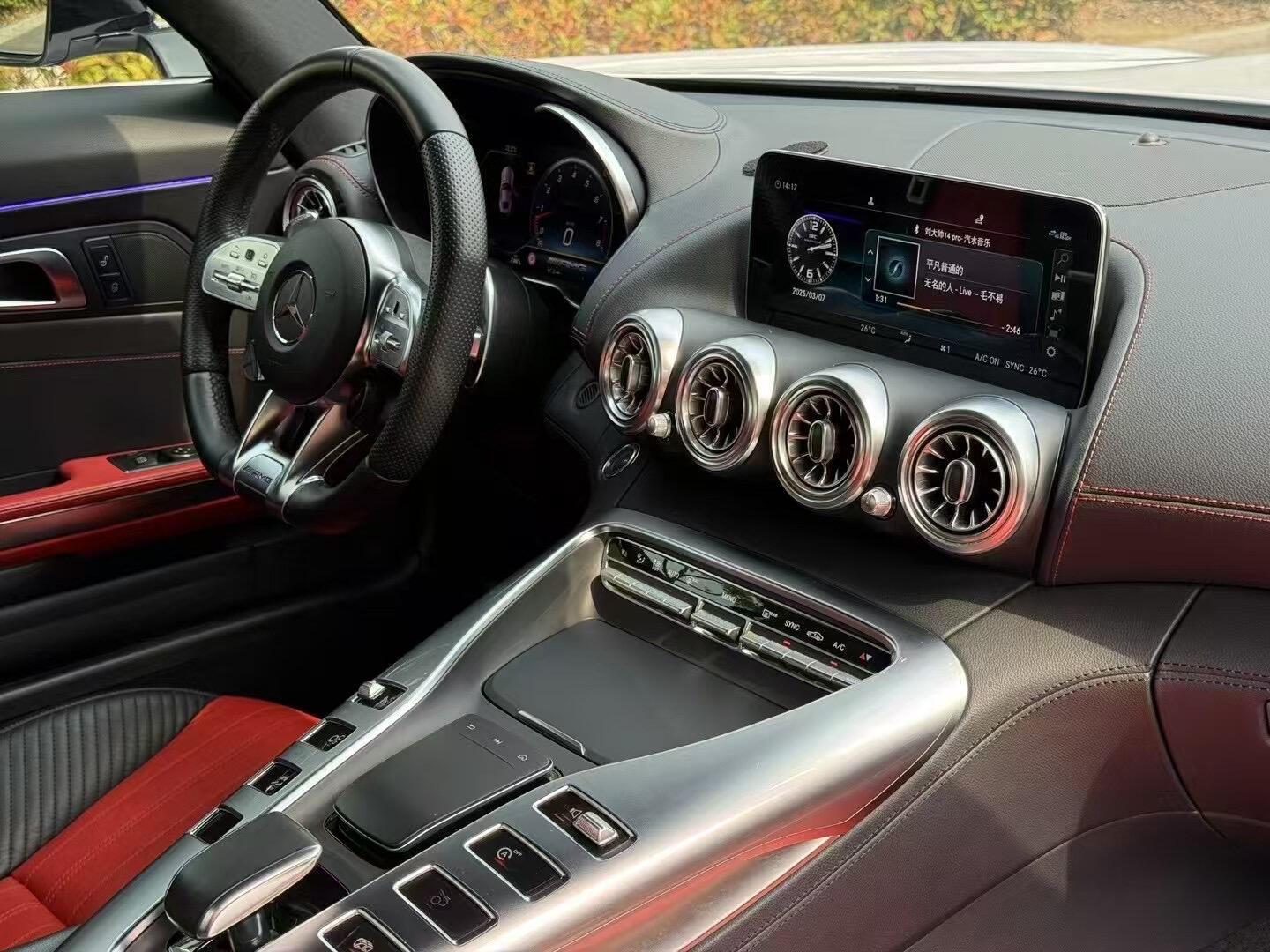 二手奔驰 AMG GT 白色/红色 2019款