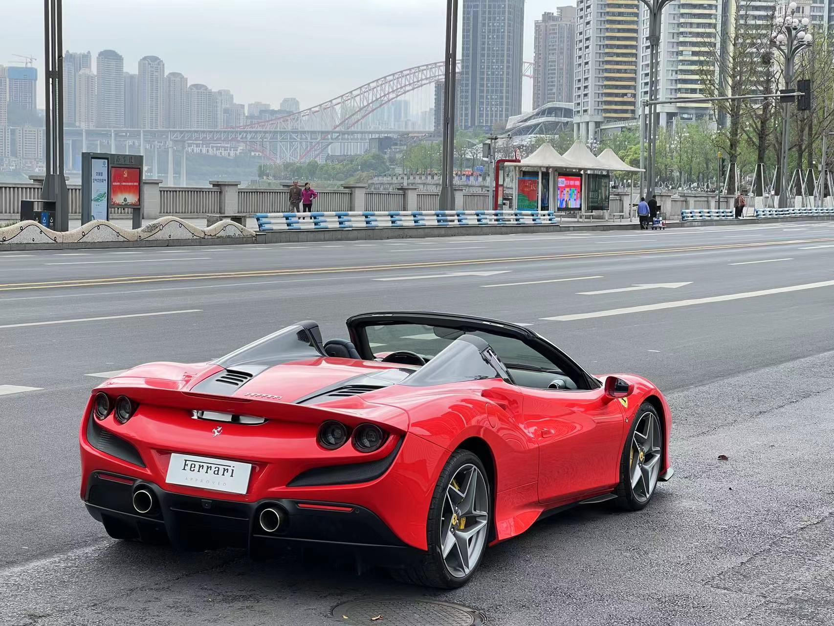 二手法拉利 F8 红色/蓝色 2020款 Spider 3.9T V8