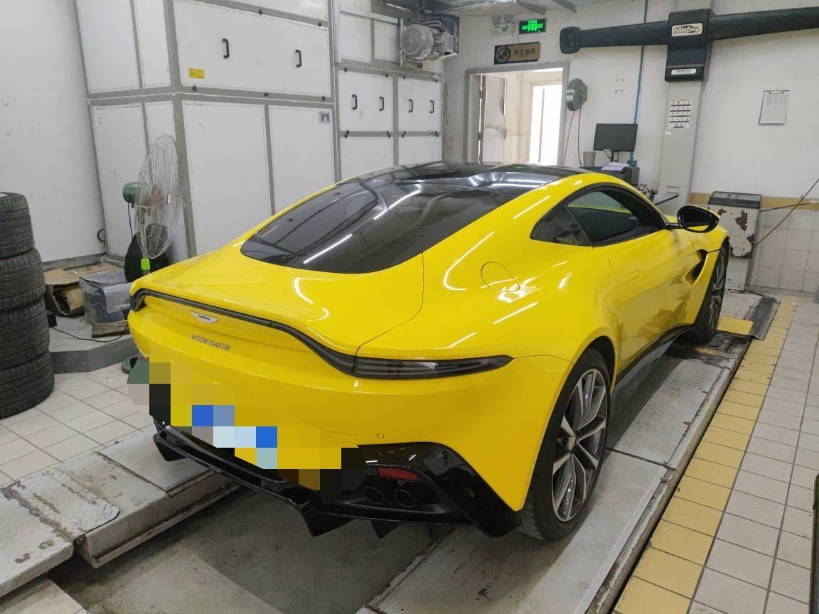 二手阿斯顿·马丁 V8 Vantage 灰色/黑色 2020款 4.0T V8 Coupe
