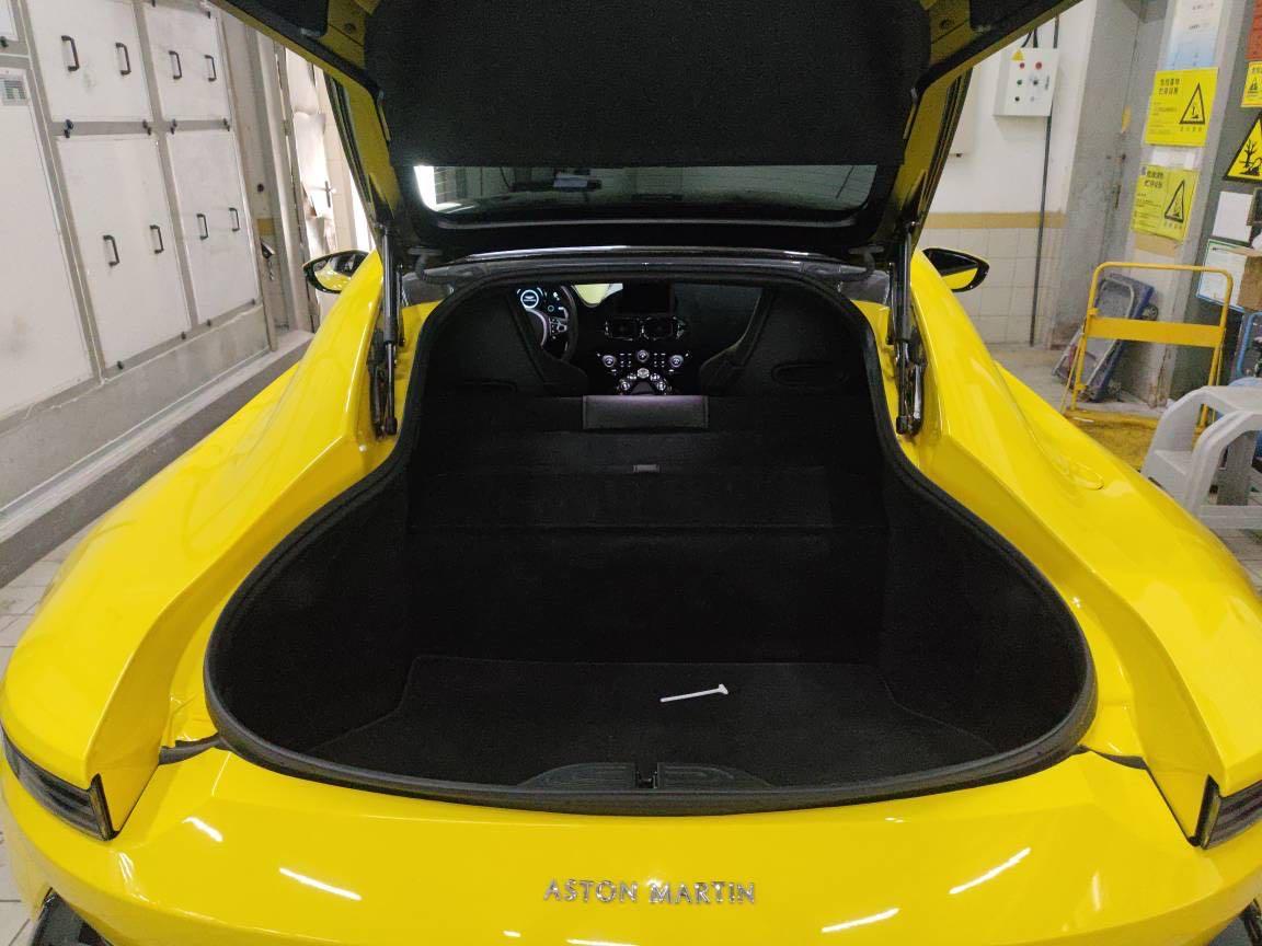 二手阿斯顿·马丁 V8 Vantage 灰色/黑色 2020款 4.0T V8 Coupe