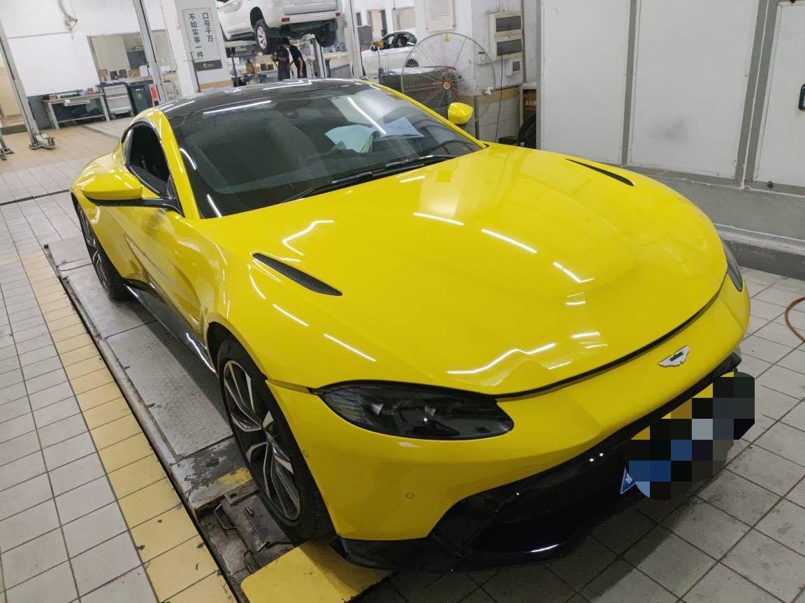 二手阿斯顿·马丁 V8 Vantage 灰色/黑色 2020款 4.0T V8 Coupe