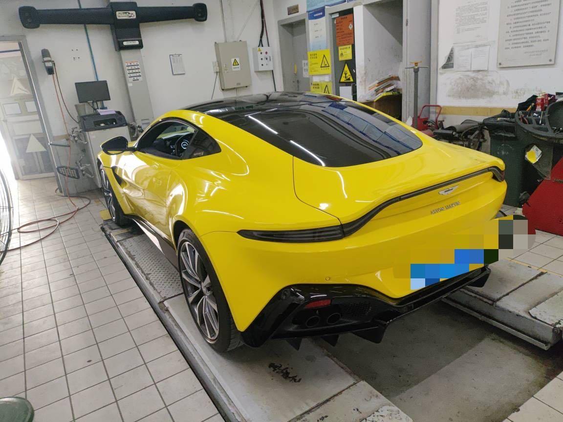 二手阿斯顿·马丁 V8 Vantage 灰色/黑色 2020款 4.0T V8 Coupe
