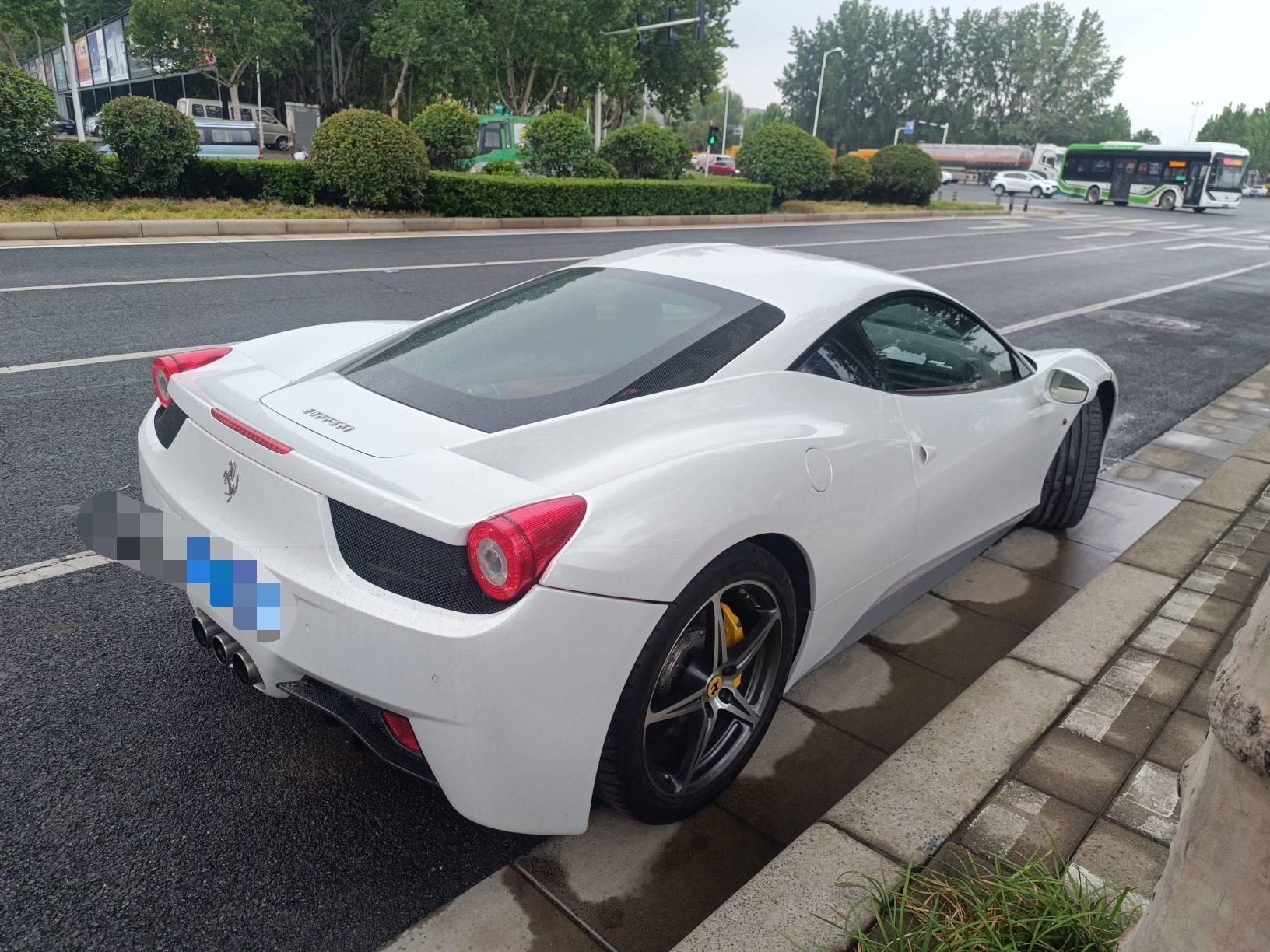 二手法拉利 458 红色/红色 2012款 4.5L Italia 中国限量版
