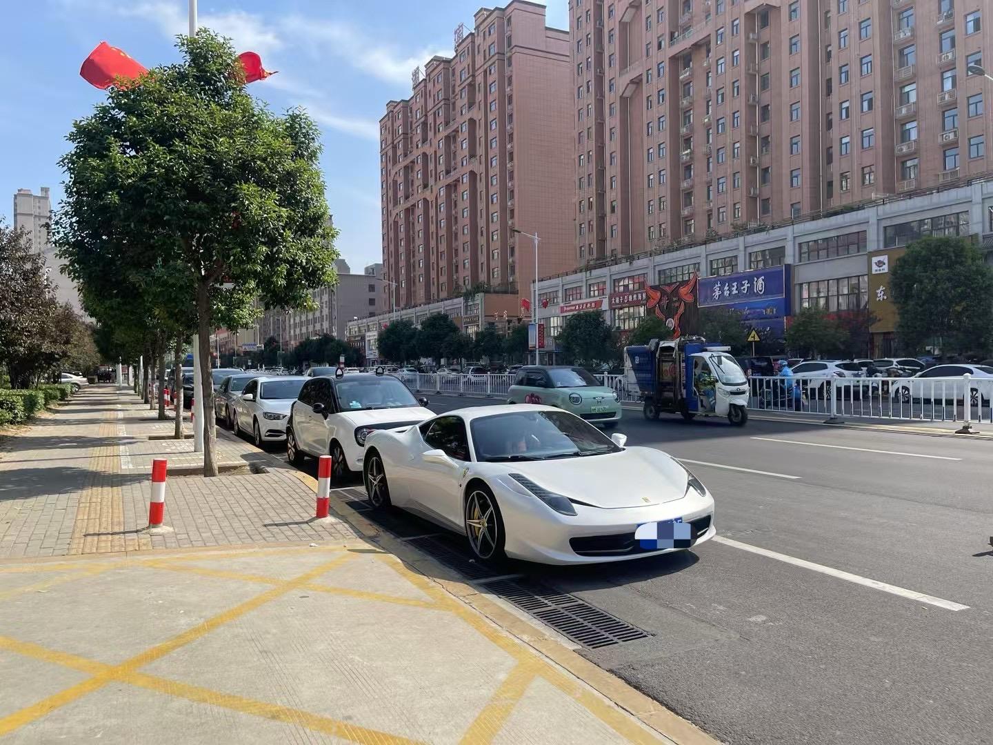 二手法拉利 458 红色/红色 2012款 4.5L Italia 中国限量版