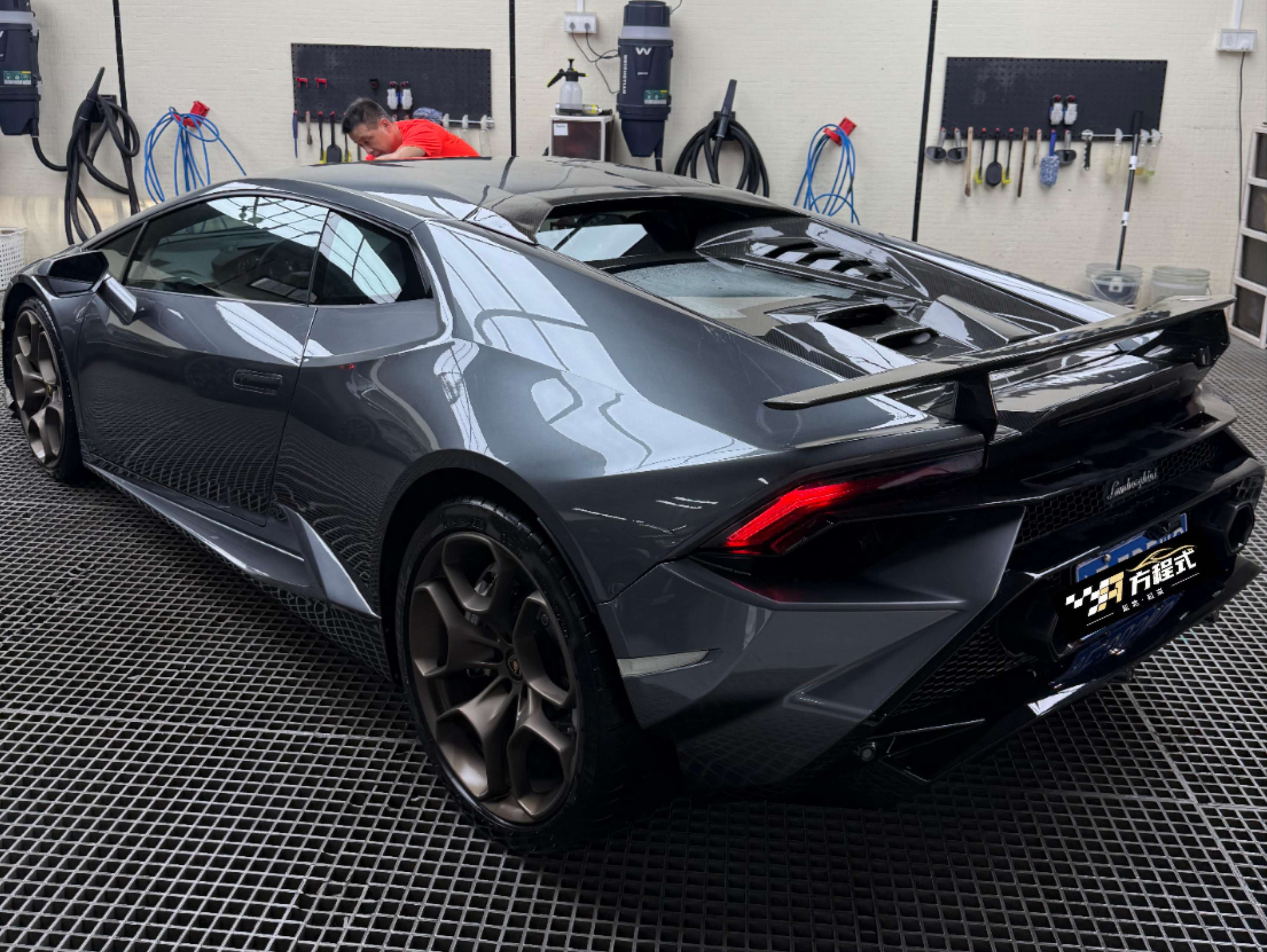 二手兰博基尼 Huracán 灰色/黑色 2016款 LP 600-4 限量版