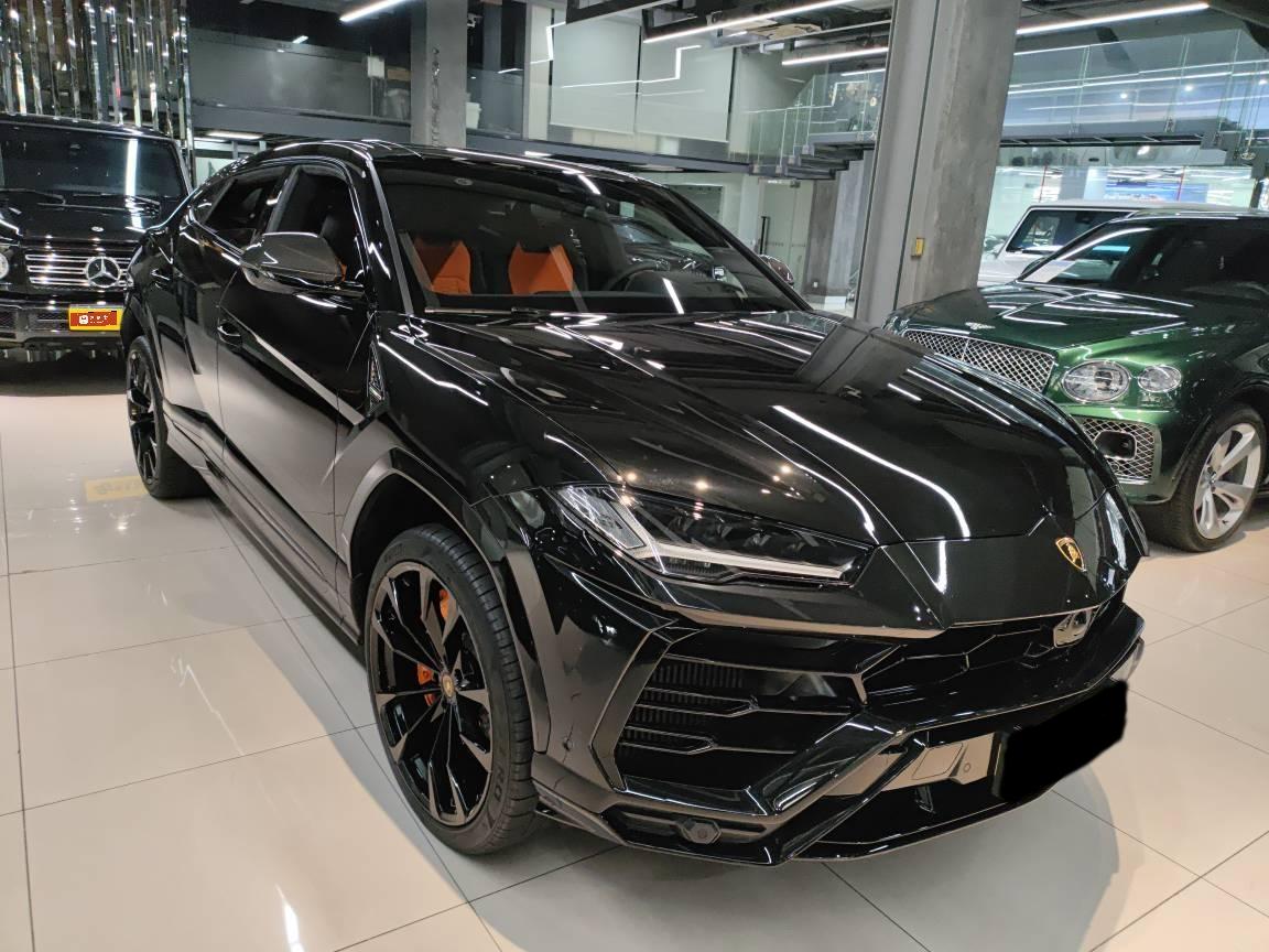 二手兰博基尼 Urus 黑色/黑橙 2021款 4.0T V8