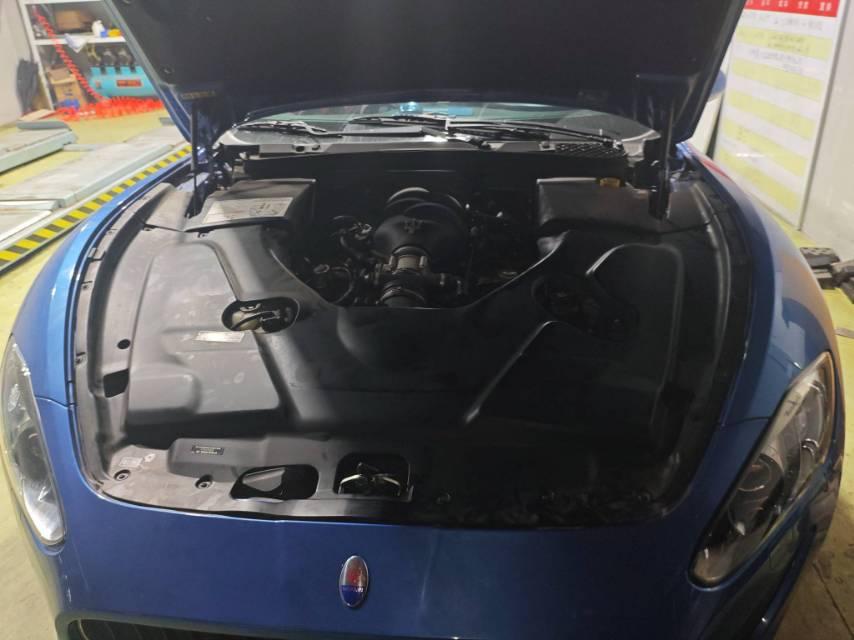 二手玛莎拉蒂 GranTurismo 蓝色/红色 2013款 4.7L Sport Automatic