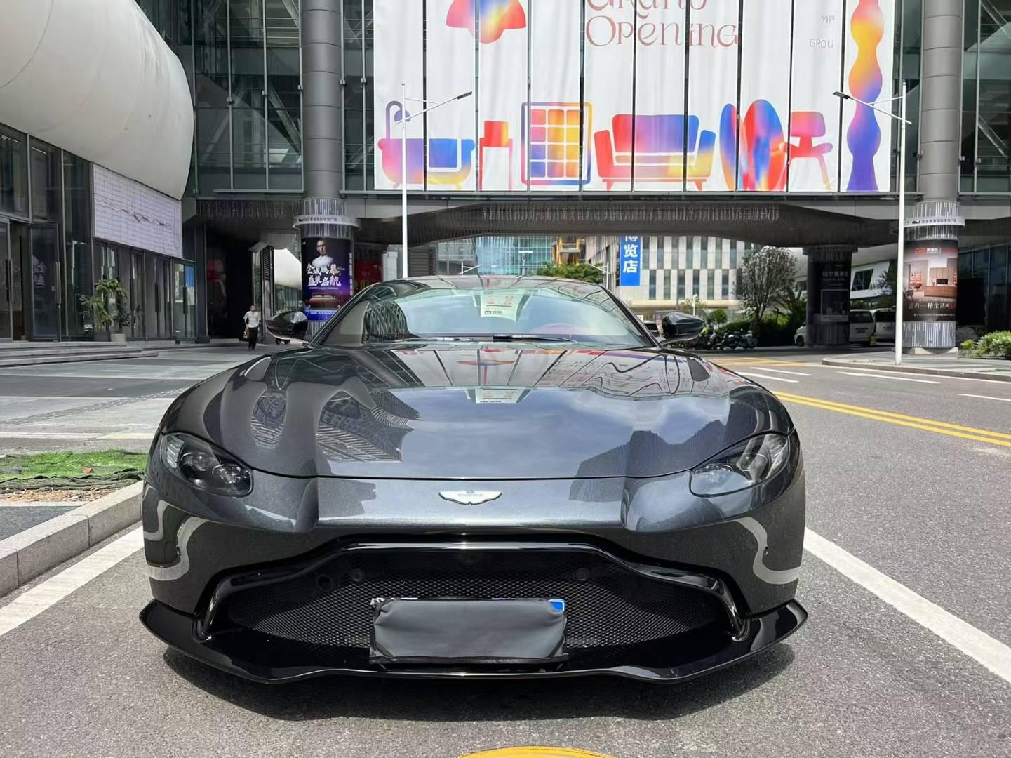 二手阿斯顿·马丁 V8 Vantage 灰色/红色 2022款 4.0T V8 Coupe