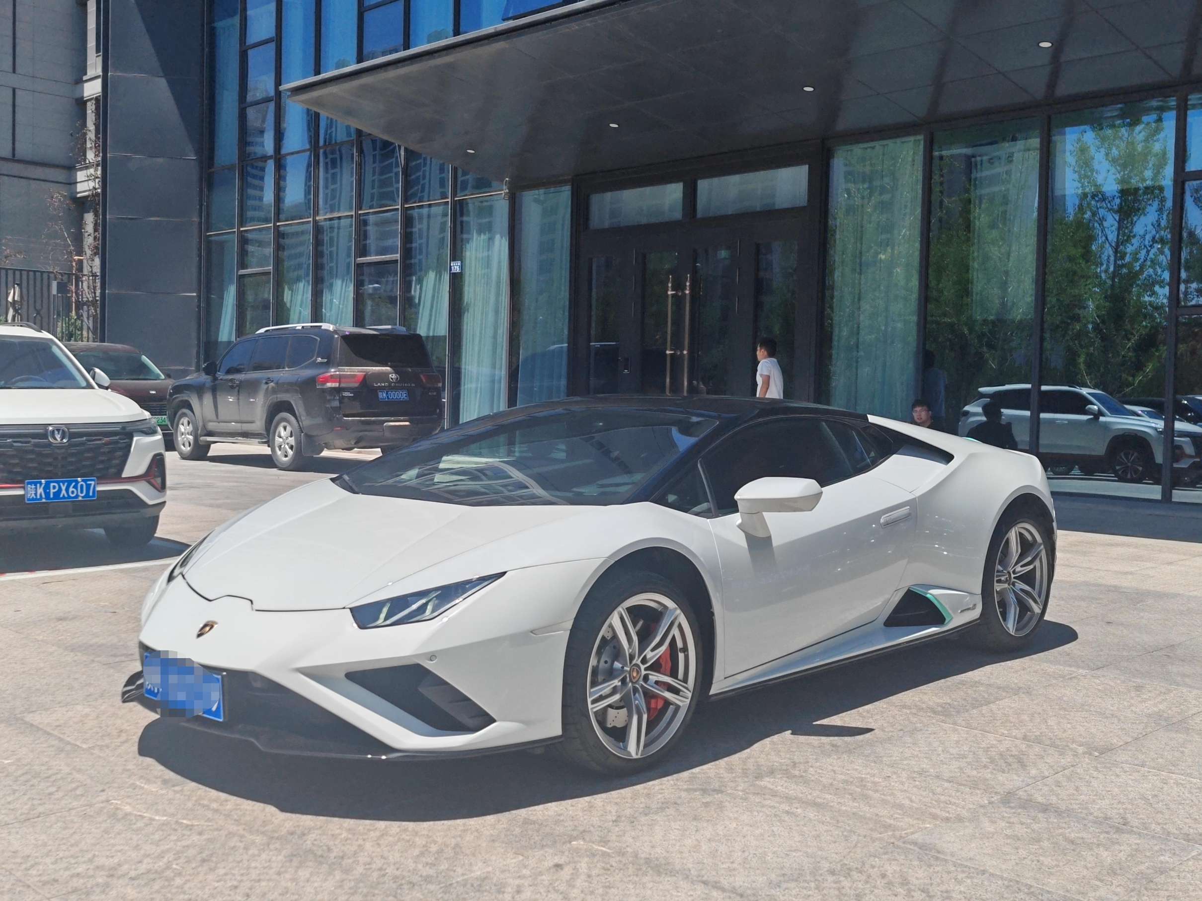 二手兰博基尼 Huracán 白色/红色 2020款 Huracán EVO RWD
