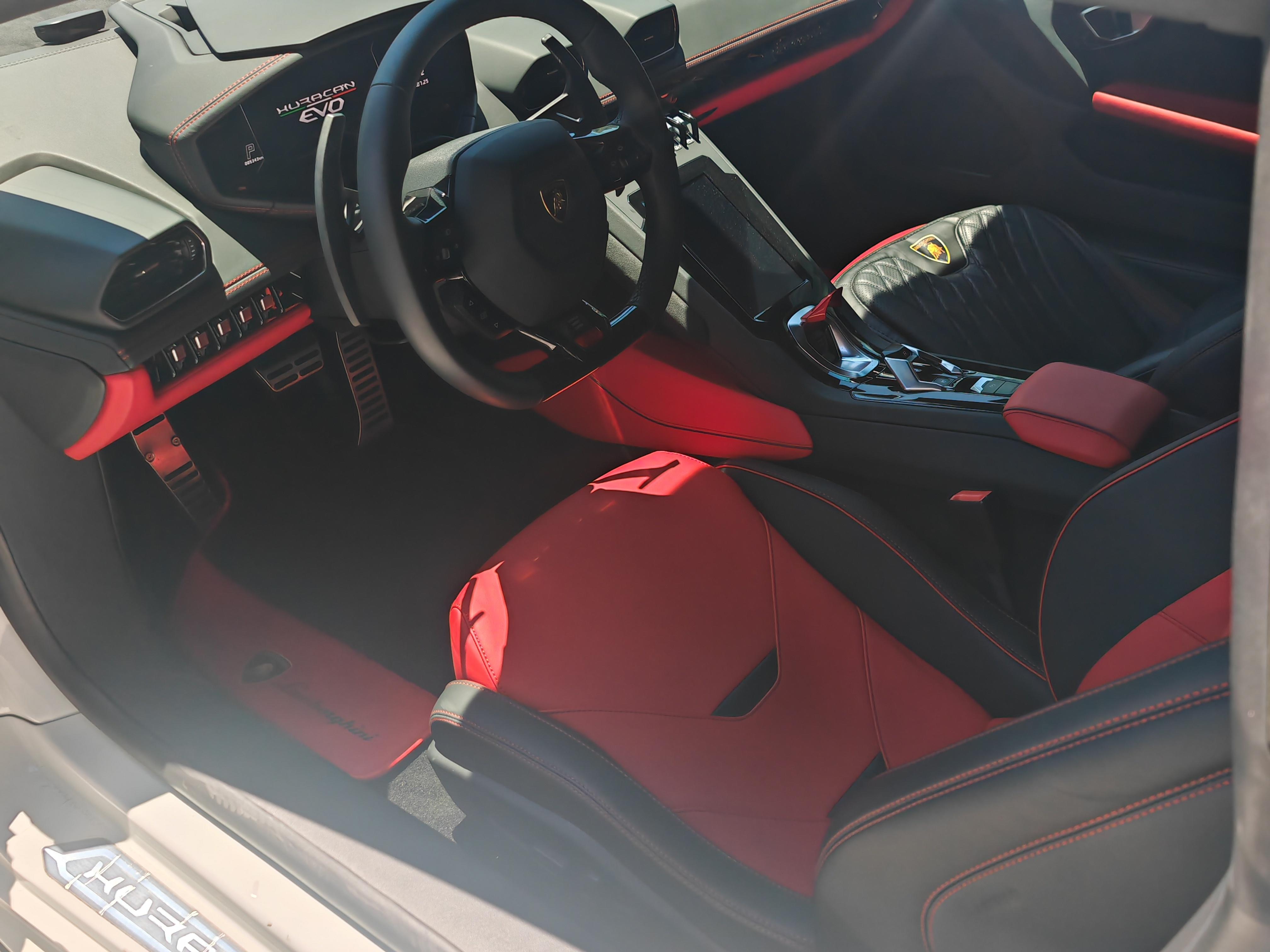 二手兰博基尼 Huracán 白色/红色 2020款 Huracán EVO RWD