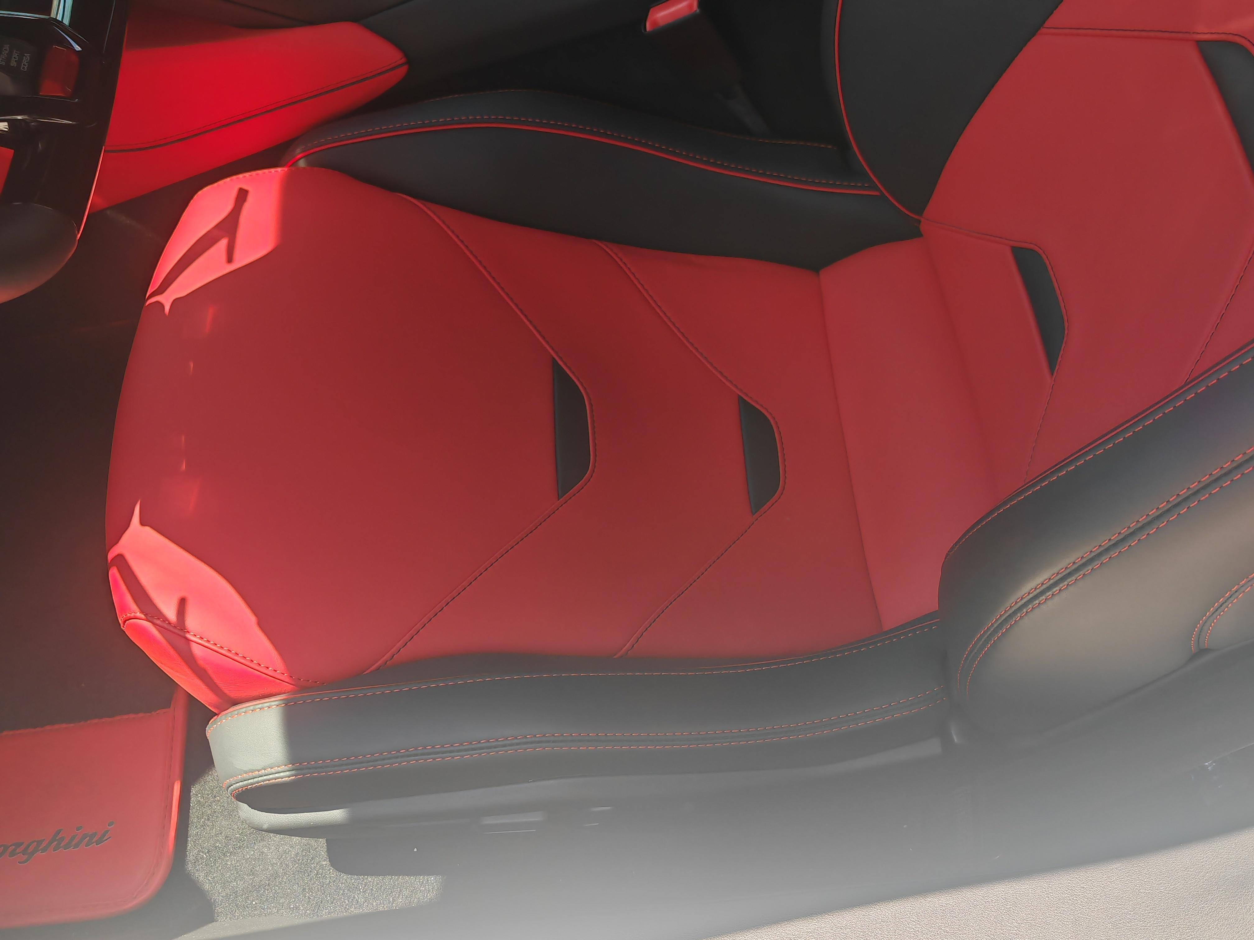 二手兰博基尼 Huracán 白色/红色 2020款 Huracán EVO RWD