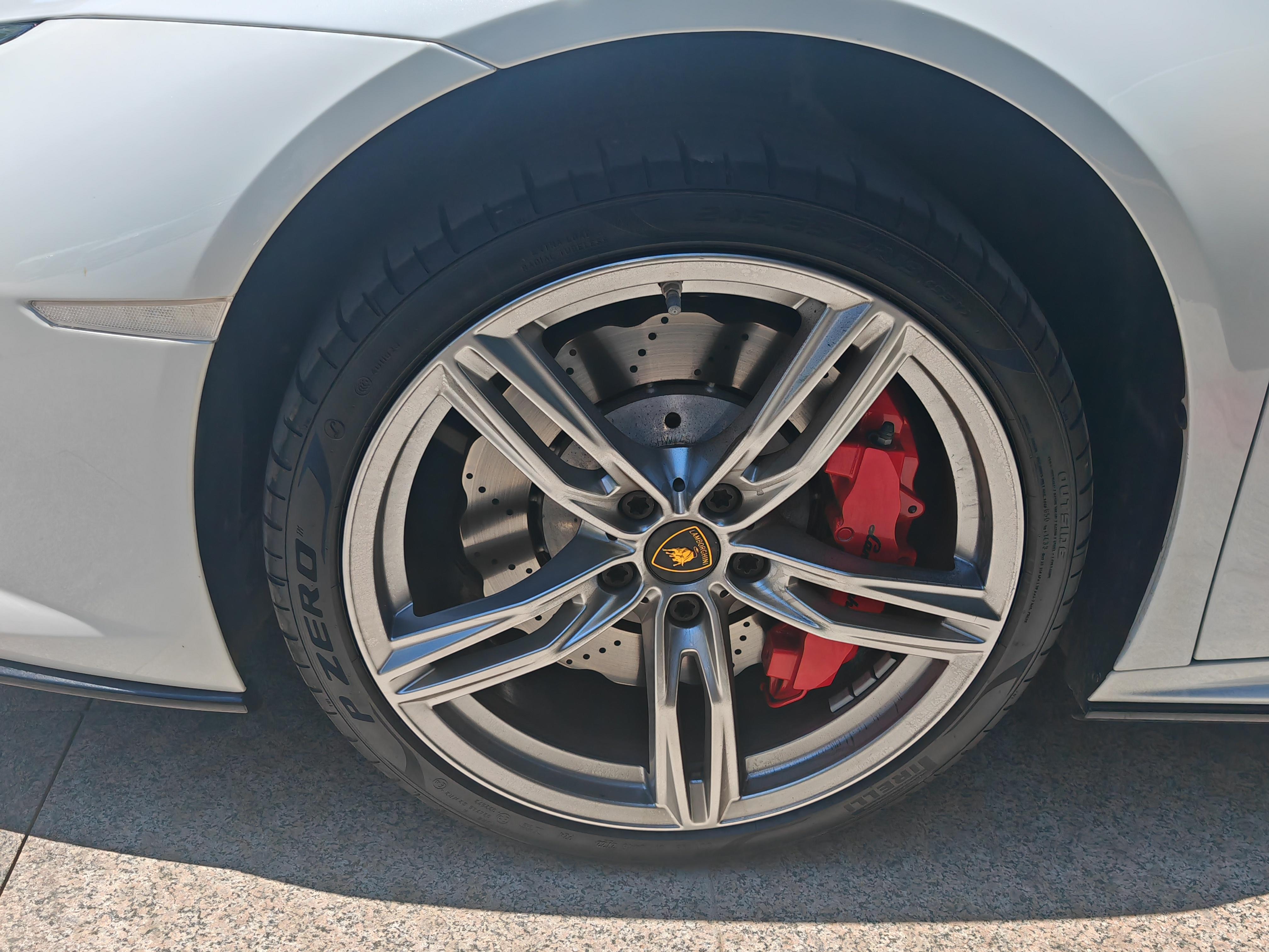 二手兰博基尼 Huracán 白色/红色 2020款 Huracán EVO RWD