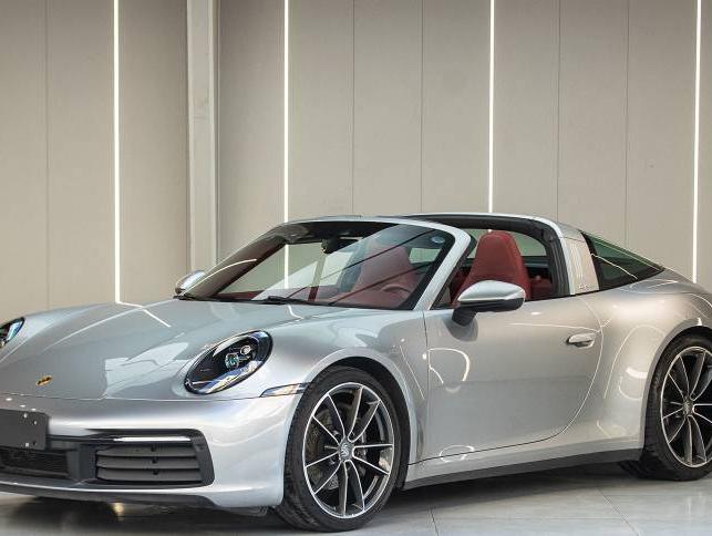 二手保时捷 911 银色/红色  2022款 Targa 4 3.0T