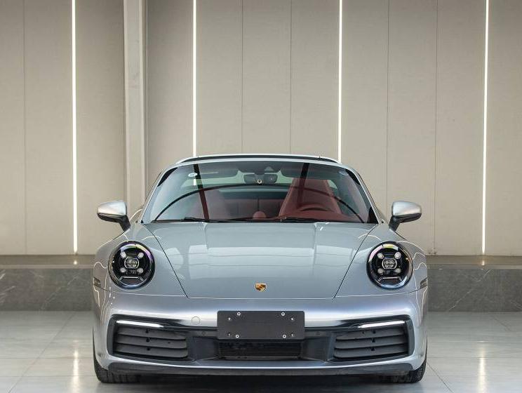 二手保时捷 911 银色/红色  2022款 Targa 4 3.0T