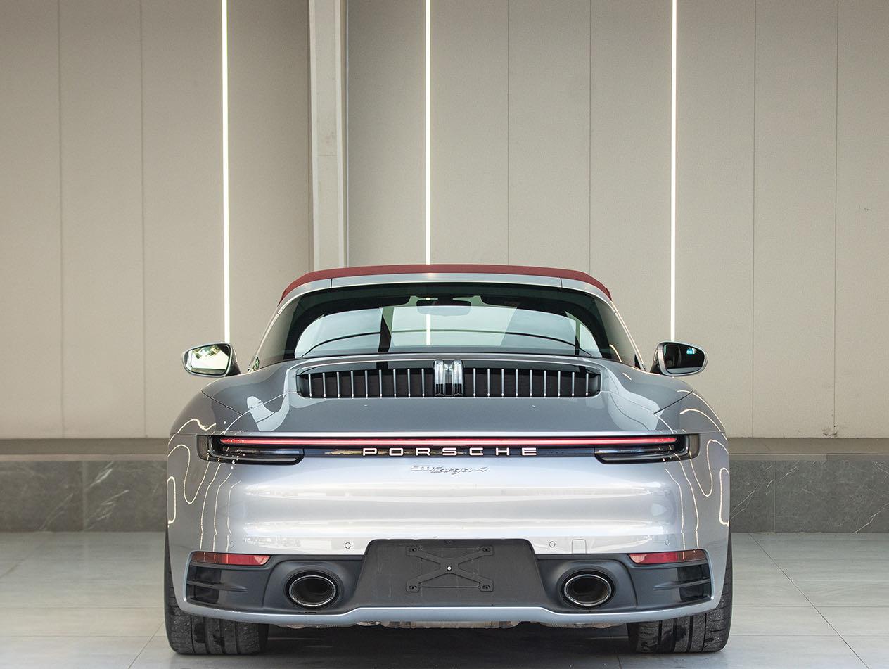 二手保时捷 911 银色/红色  2022款 Targa 4 3.0T