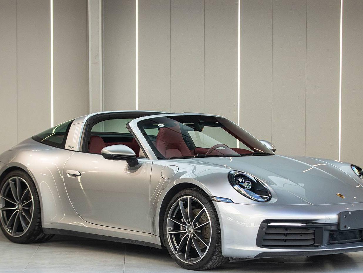 二手保时捷 911 银色/红色  2022款 Targa 4 3.0T