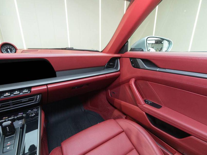 二手保时捷 911 银色/红色  2022款 Targa 4 3.0T