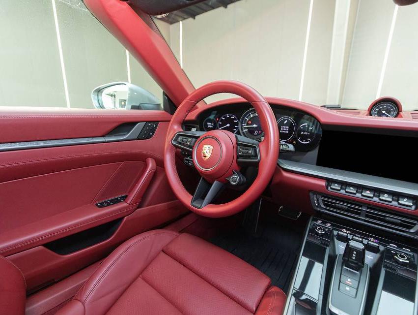 二手保时捷 911 银色/红色  2022款 Targa 4 3.0T