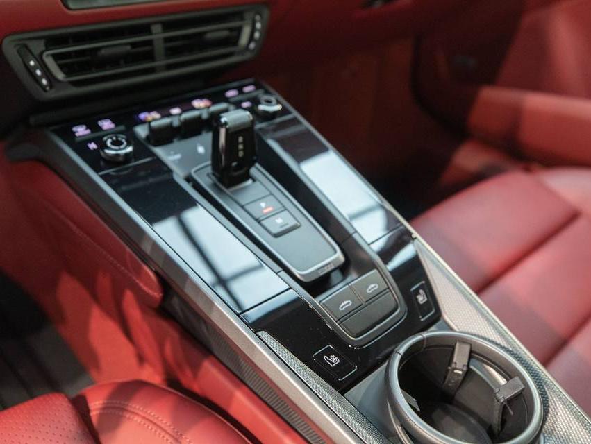 二手保时捷 911 银色/红色  2022款 Targa 4 3.0T