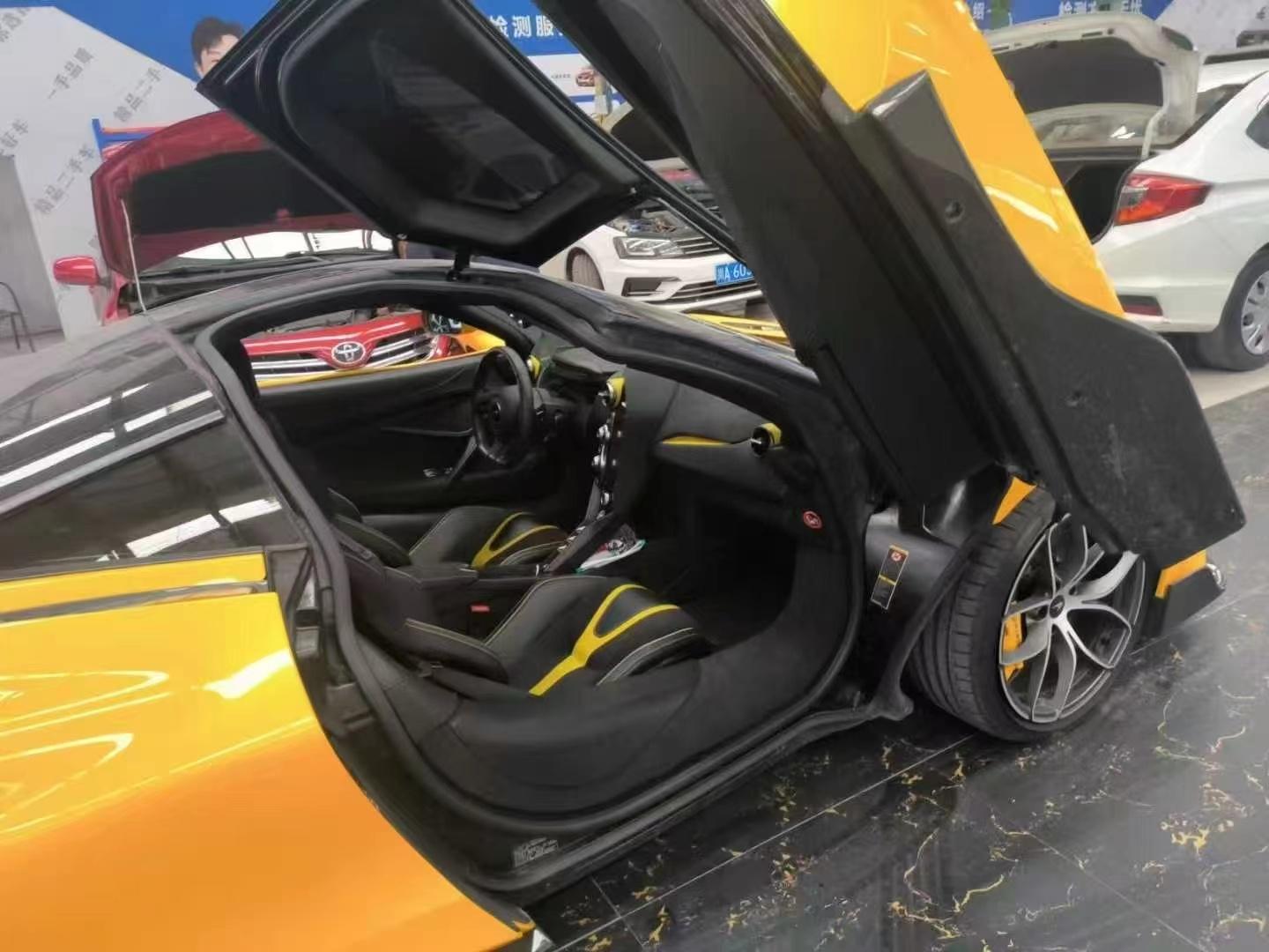 二手迈凯伦 720S 黄色/黑色 2019款 4.0T Coupe