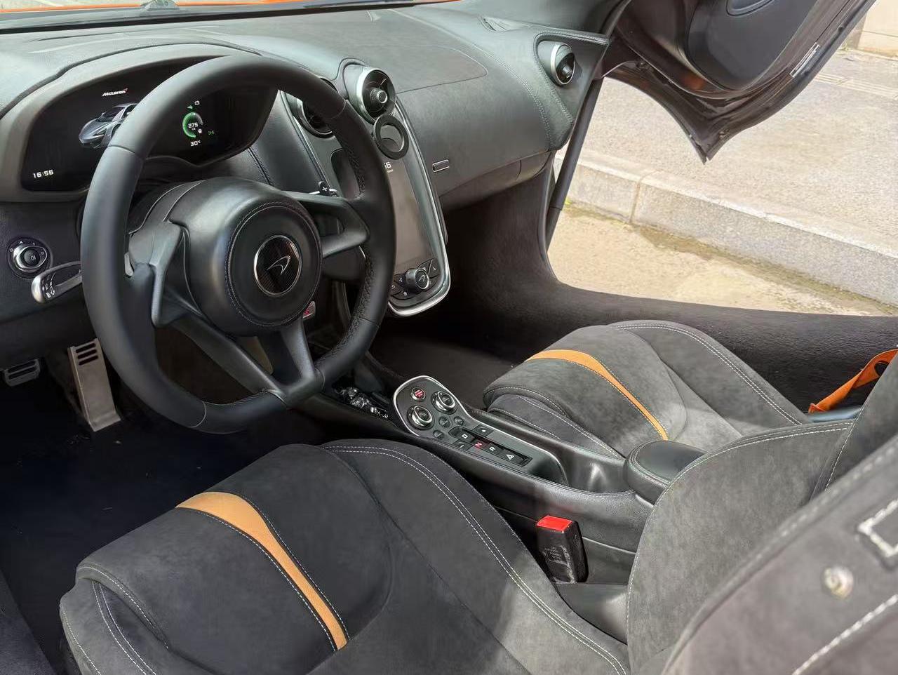 二手迈凯伦 570S 橙色/黑色 2015款 570S 3.8T Coupe