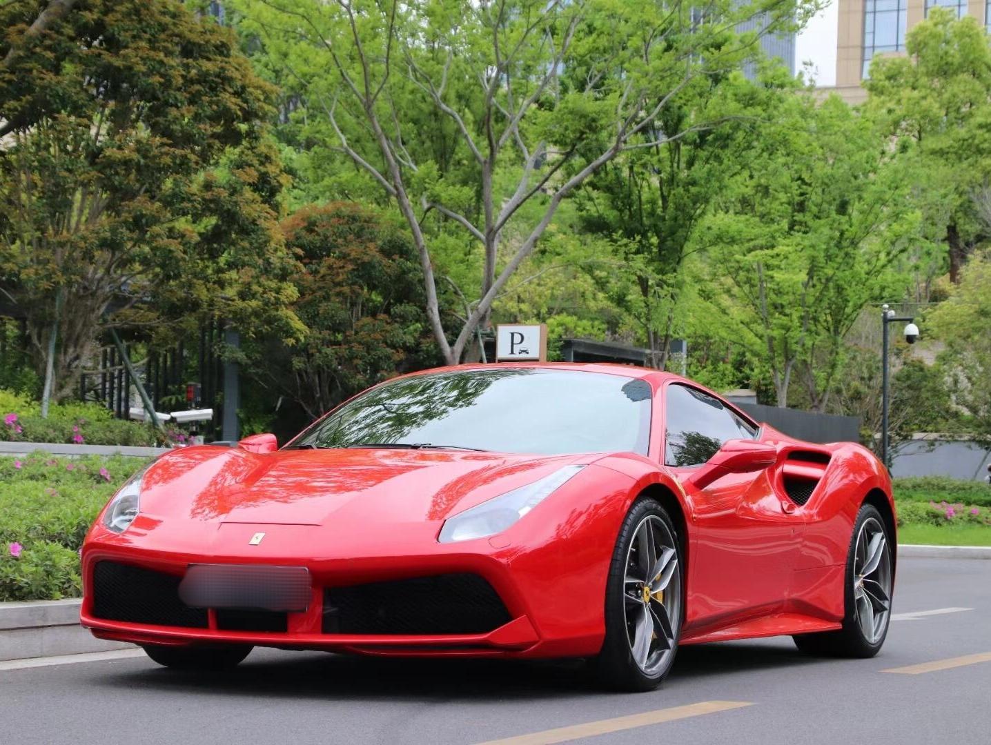 二手法拉利 488 红色/红色 2015款 488 GTB