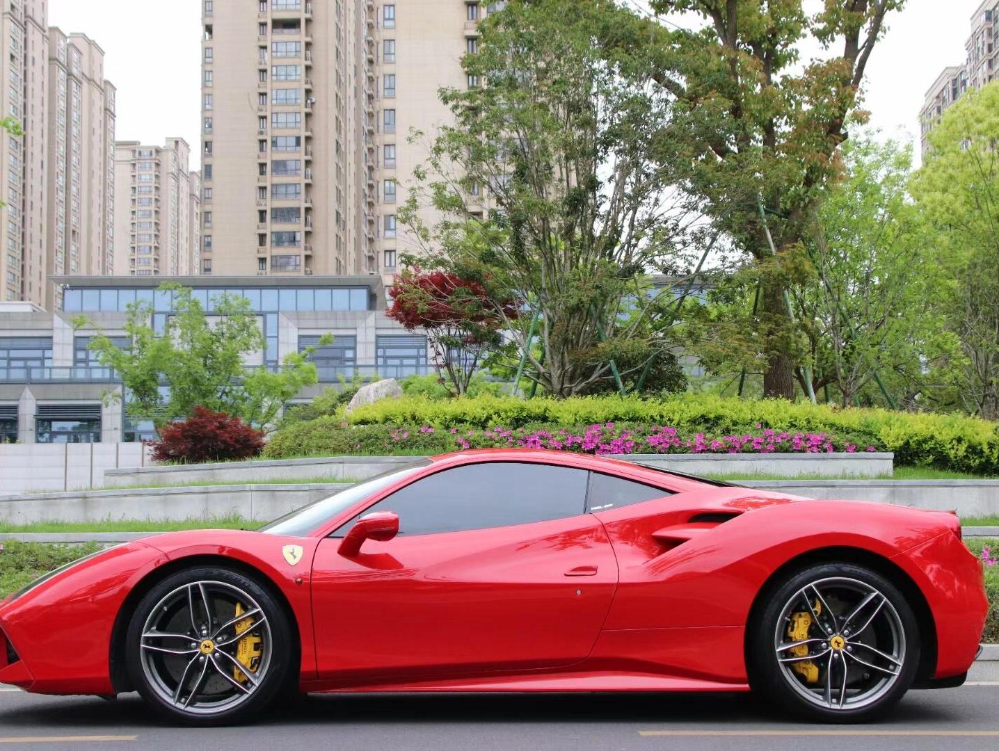 二手法拉利 488 红色/红色 2015款 488 GTB