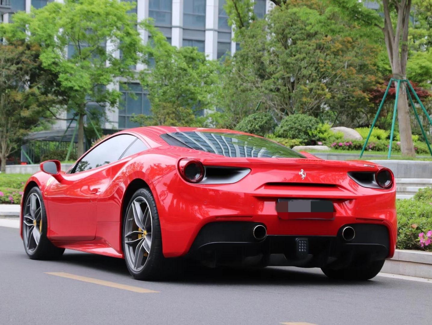 二手法拉利 488 红色/红色 2015款 488 GTB
