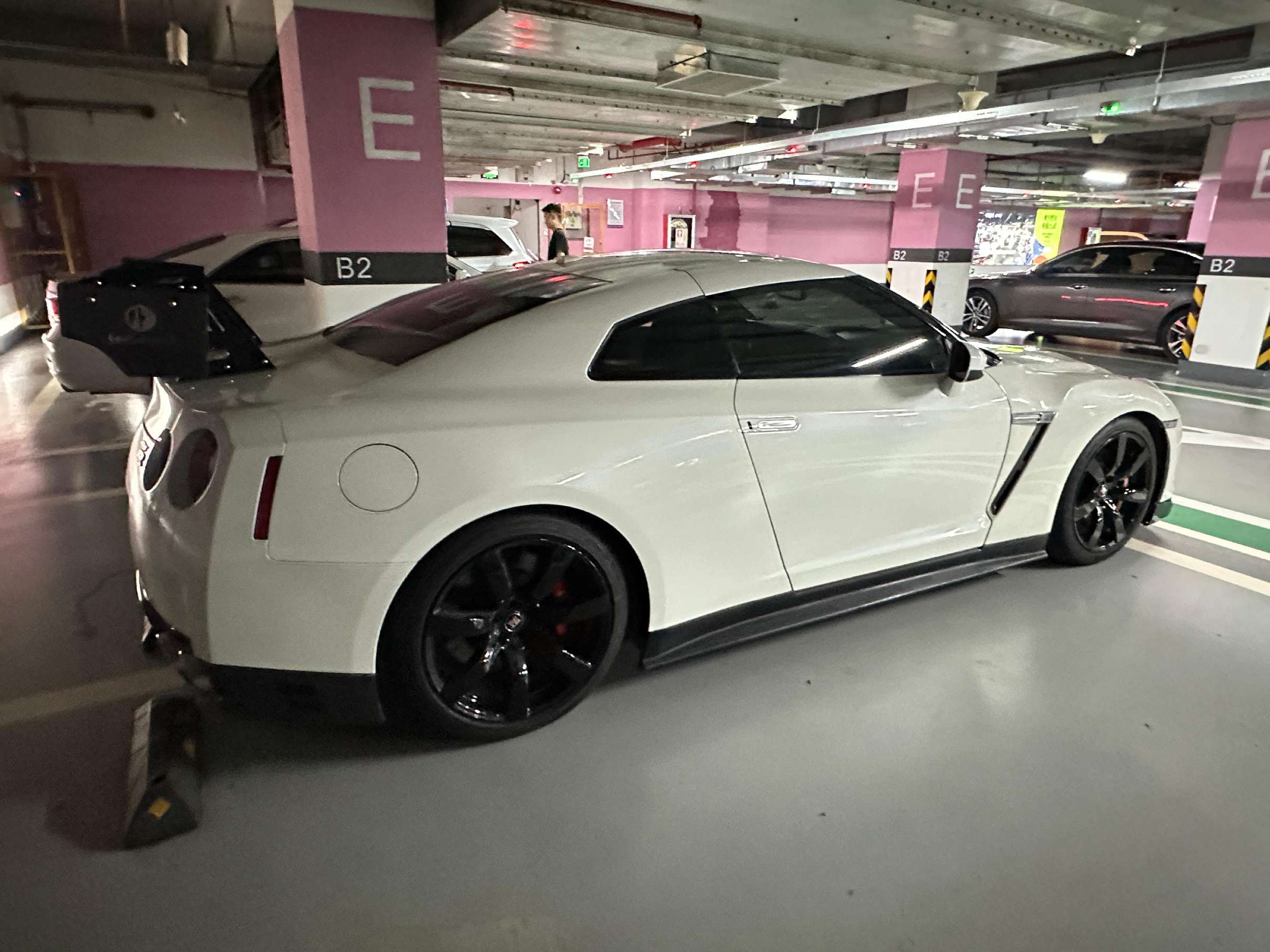 二手日产 GT-R 白色/黑色 GTR Premium Edition  中规版