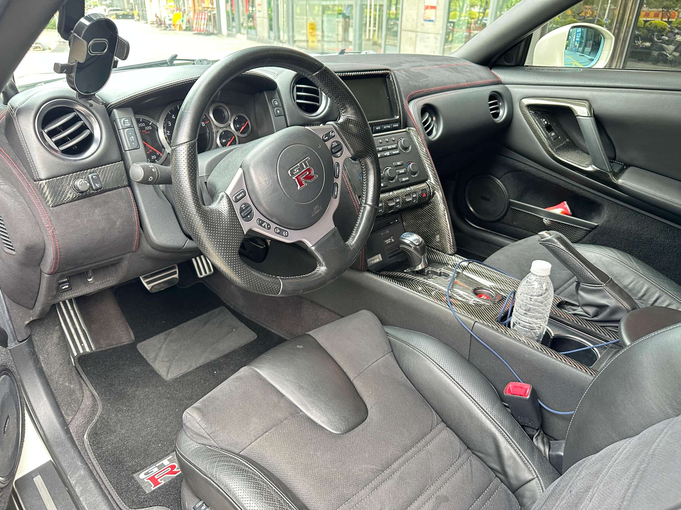 二手日产 GT-R 白色/黑色 GTR Premium Edition  中规版