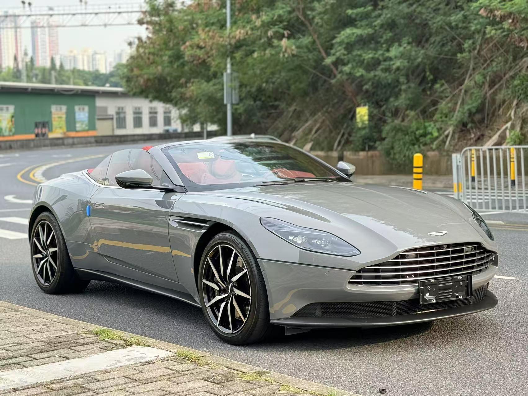 二手阿斯顿·马丁 DB11 水泥灰/红色 2022款 4.0T V8 Volante