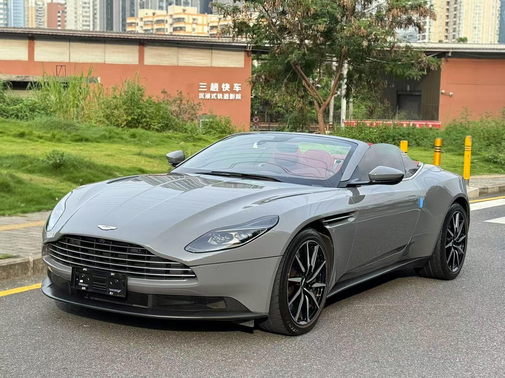 二手阿斯顿·马丁 DB11 水泥灰/红色 2022款 4.0T V8 Volante