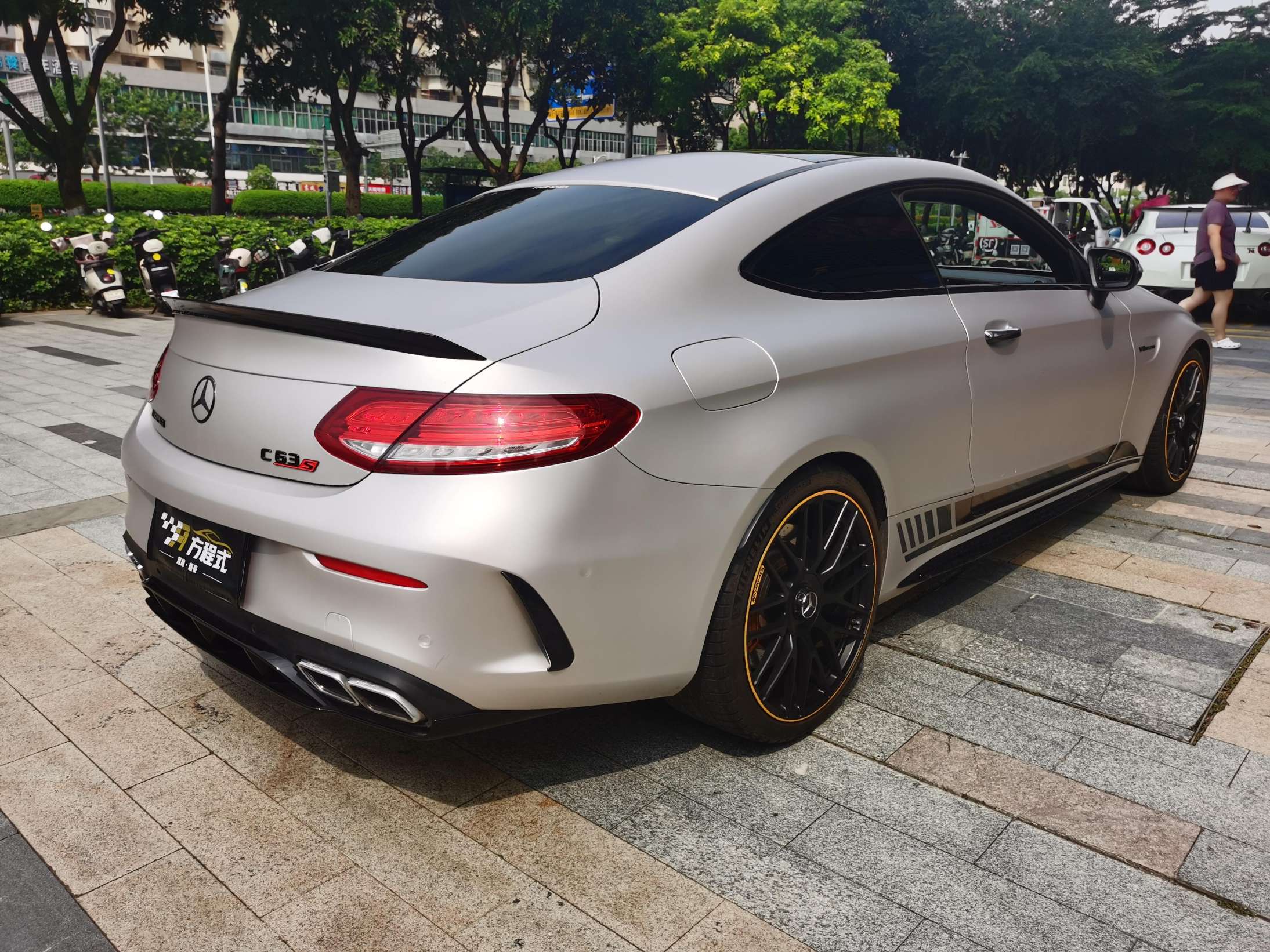二手奔驰 AMG 灰色/黑色 2016款 C63 Coupe