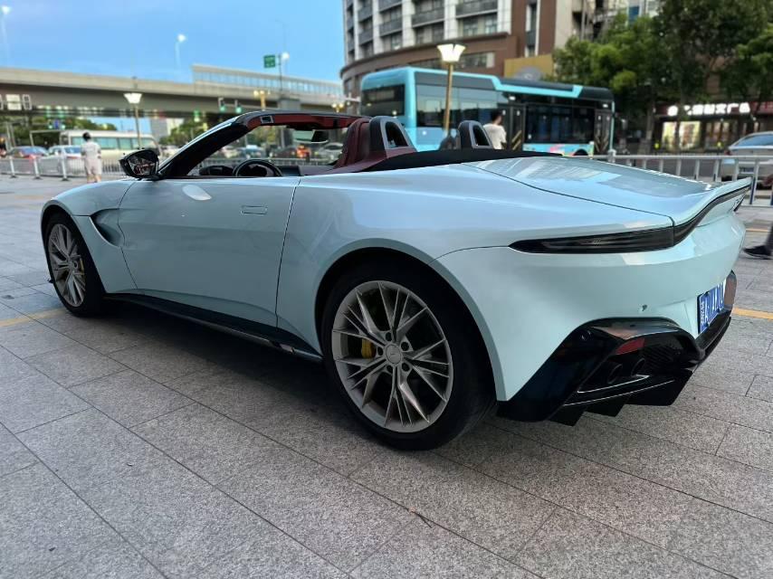 二手阿斯顿·马丁 V8 Vantage 灰色/红色 2020款 4.0T V8 Roadster