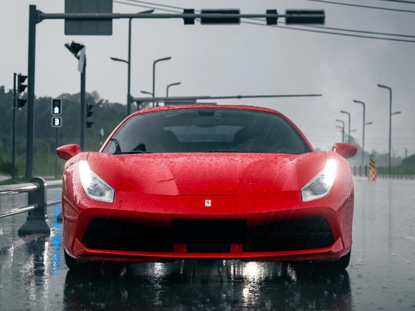 二手法拉利 488 红色/红色 2015款 488 GTB
