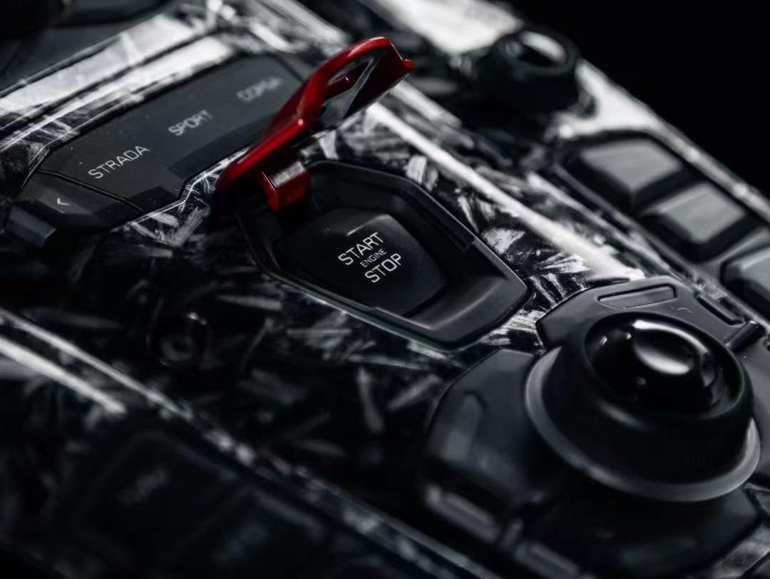 二手兰博基尼 Aventador 白色/黑色 2011款 LP 700-4