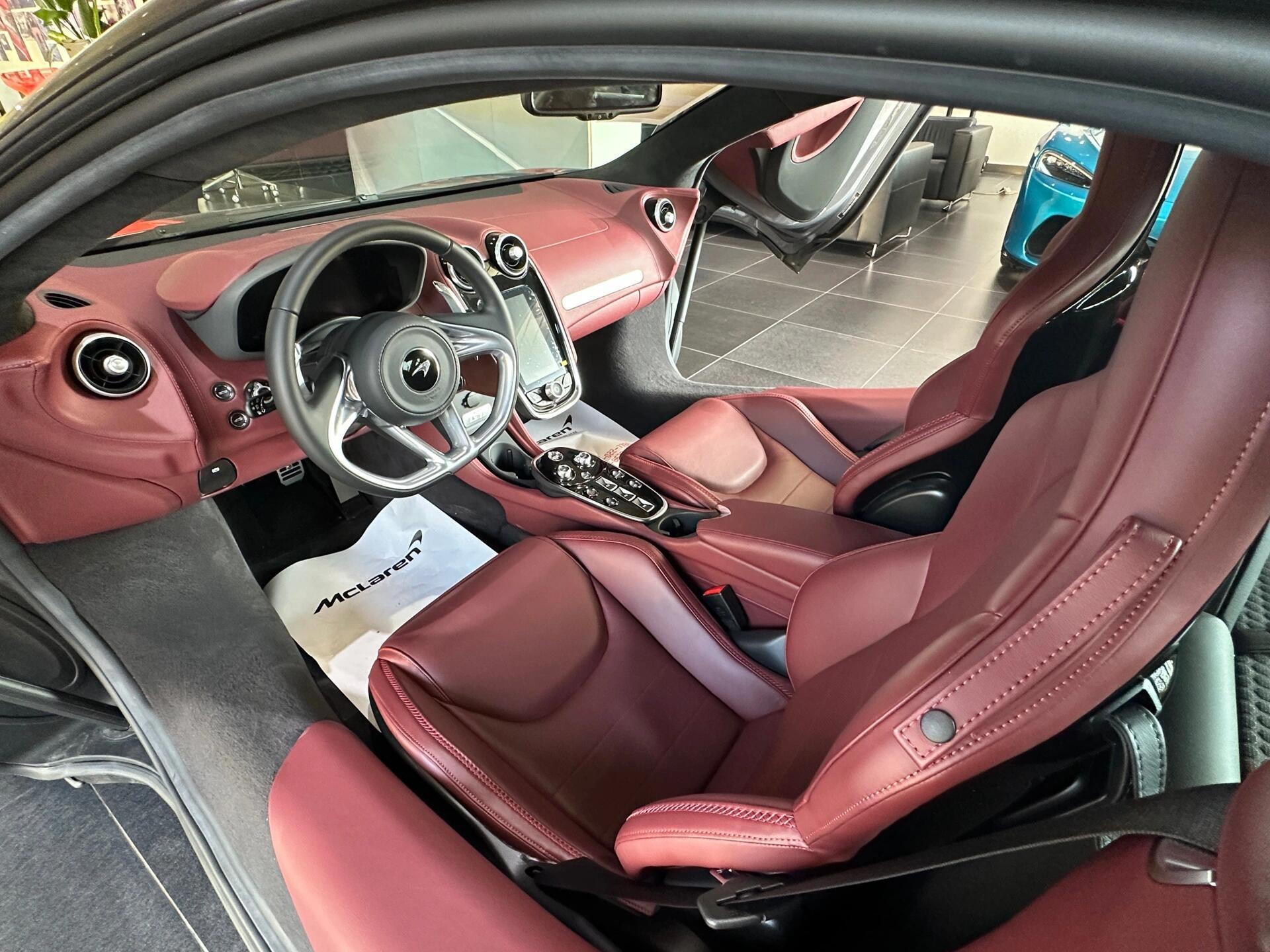 二手迈凯伦 迈凯伦GT 灰色/红色 2022款 4.0T LUXE版
